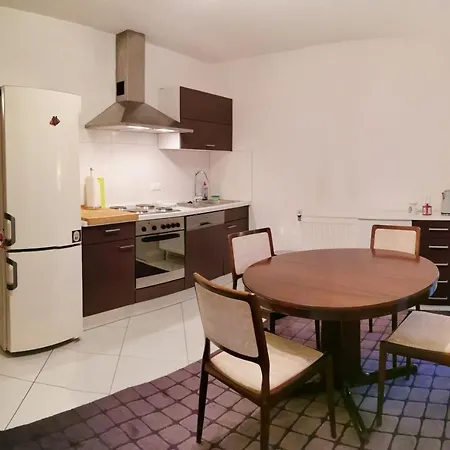 Fewolehr Apartment *